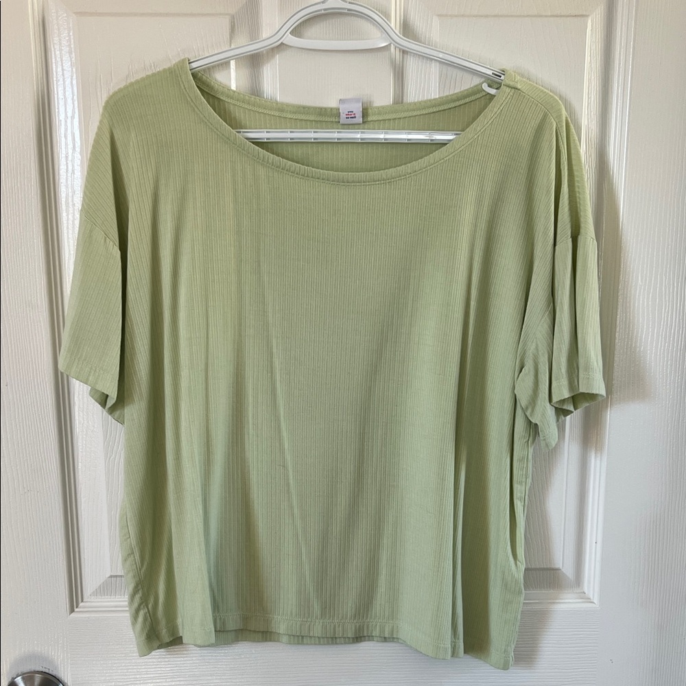 💋3/$10💋Old Navy Sleep Relaxed Ribbed Short Sleeve Lime Green Top Size Medium